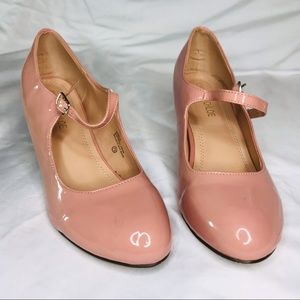 Women pumps